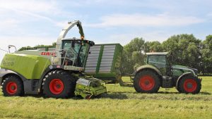 Lohnunternehmen Werner Zöller - Gras häckseln