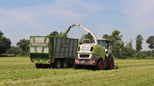 Lohnunternehmen Werner Zöller - Gras häckseln